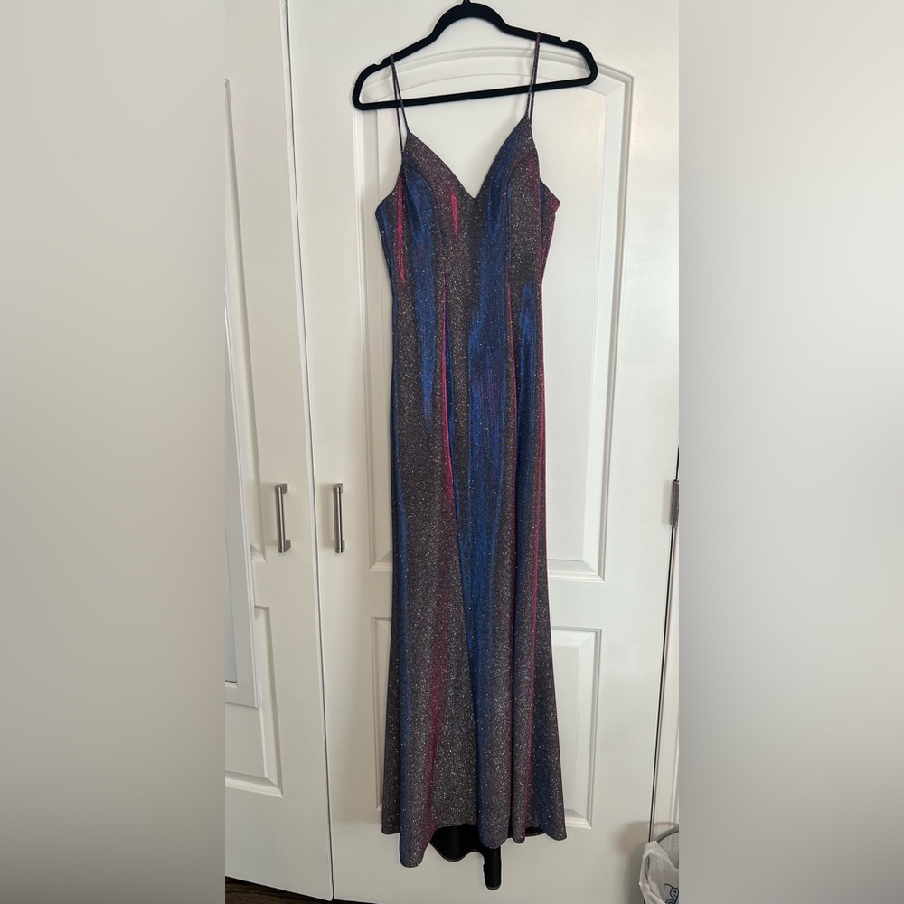 Women’s Purple Glitter V-Neck Leg Slit Prom Dress Size 6 Open Back Betsy & Adam
